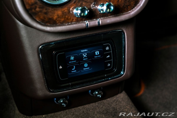 Bentley Bentayga 4,0D Masáže Pano LED 2017