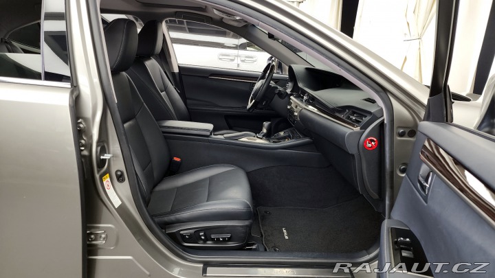 Lexus ES 300h Supreme 2018