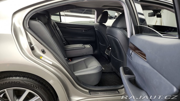 Lexus ES 300h Supreme 2018