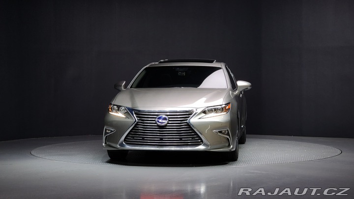 Lexus ES 300h Supreme 2018