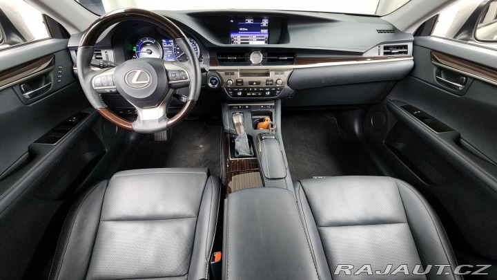 Lexus ES 300h Supreme 2018