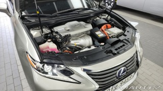 Lexus ES 300h Supreme 2018