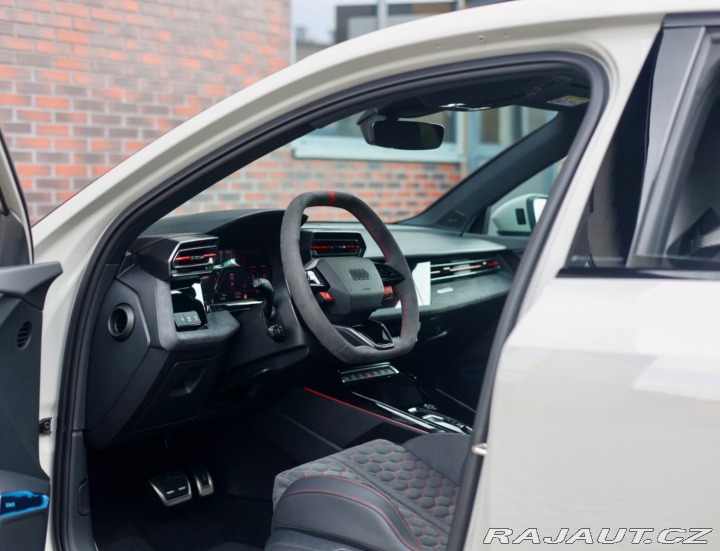 Audi RS3 Sportback 2.5 TFSI quatt 2025