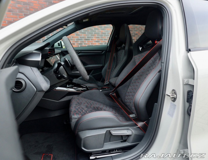 Audi RS3 Sportback 2.5 TFSI quatt 2025