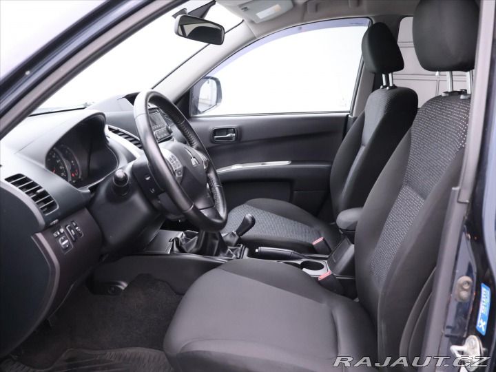 Mitsubishi L200 2,5 DI-D 131kW 4WD Klima 2015