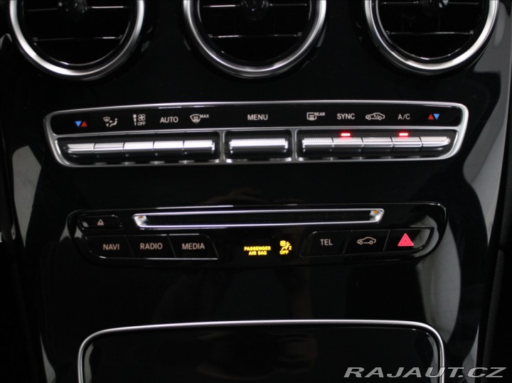 Mercedes-Benz GLC 2,1 220CDI 4Matic 2.majit 2017