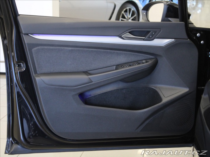 Volkswagen Golf 1,0 TSi AT Variant Life 1 2023