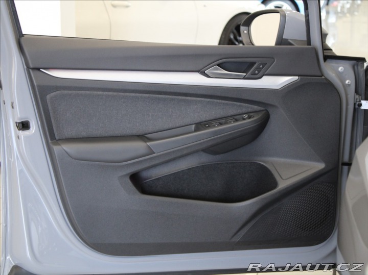 Volkswagen Golf 1,5 TSi 96kW Life Variant 2023
