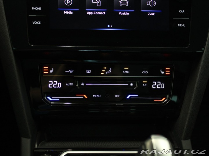 Volkswagen Passat 2,0 TDi DSG Elegance MASÁ 2023