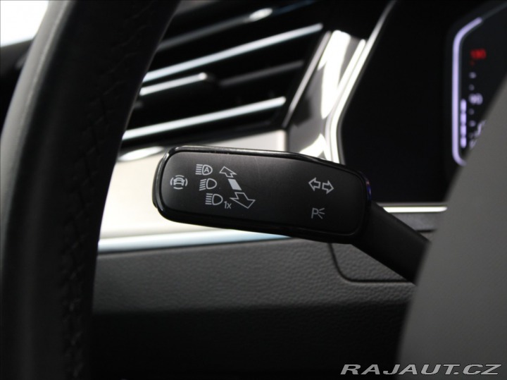 Volkswagen Passat 2,0 TDi DSG Elegance MASÁ 2023