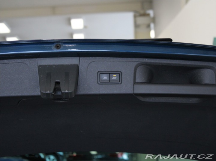 Volkswagen Passat 2,0 TDi DSG Elegance MASÁ 2023