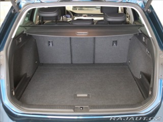 Volkswagen Passat 2,0 TDi DSG Elegance MASÁ 2023
