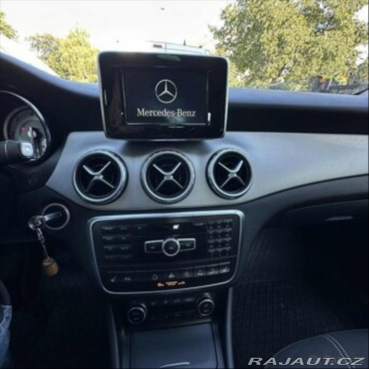 Mercedes-Benz GLA 2,0 220 CDI 170hp 7G DC 2015