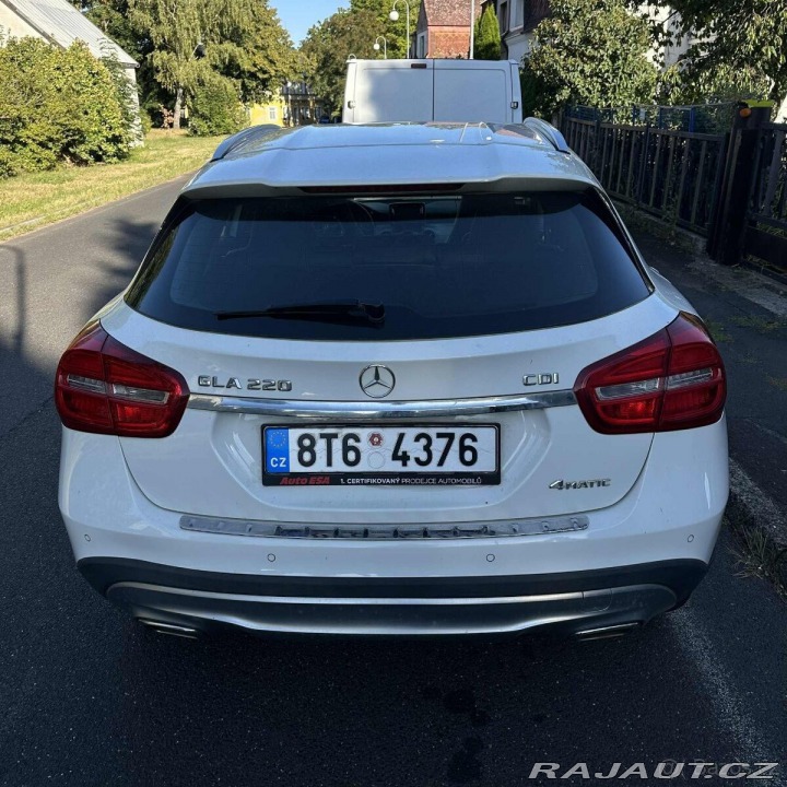 Mercedes-Benz GLA 2,0 220 CDI 170hp 7G DC 2015