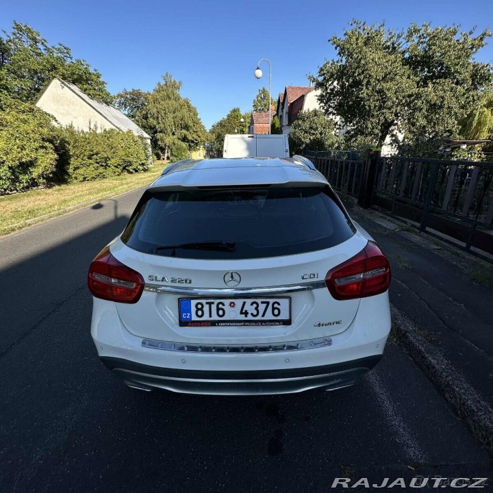 Mercedes-Benz GLA 2,0 220 CDI 170hp 7G DC 2015