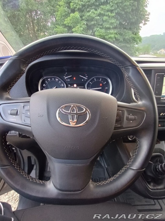 Toyota ProAce Verso 2,0 D-4D 140k Business 2021