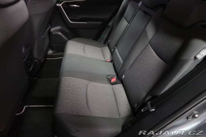 Toyota RAV4 1.8Hybrid,CZ,1Maj,Comfort 2023