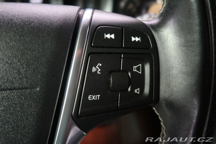 Volvo V70 2015