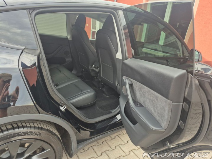 Tesla Model Y Long Range 378 kW 2023