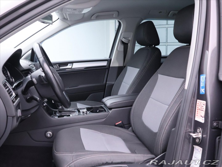Volkswagen Touareg 3,0 TDI 150kW V6 CZ 2011