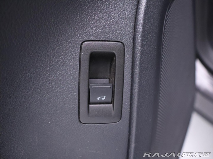 Volkswagen Touareg 3,0 TDI 150kW V6 Kam. Kli 2011