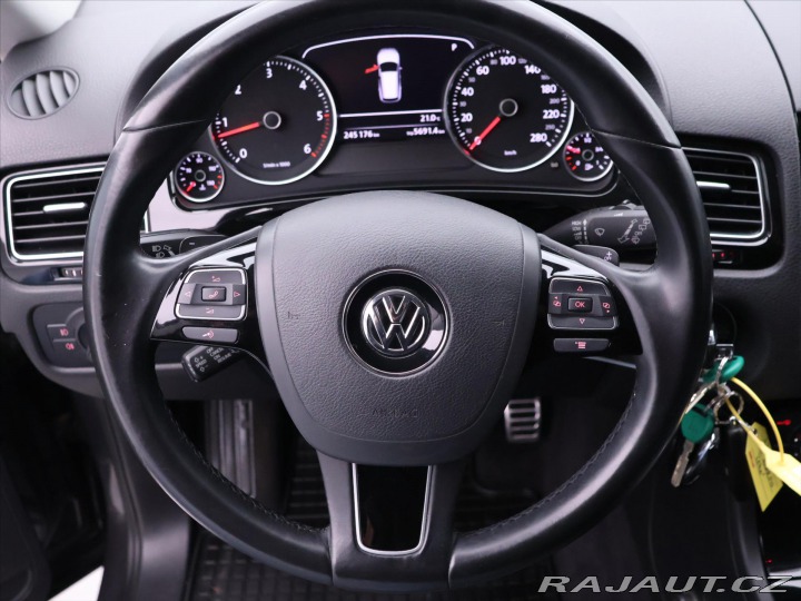 Volkswagen Touareg 3,0 TDI 150kW V6 Kam. Kli 2011