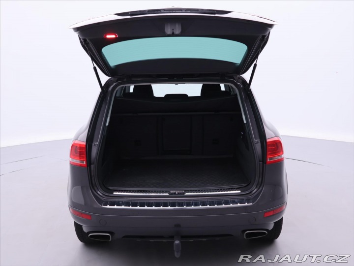 Volkswagen Touareg 3,0 TDI 150kW V6 Kam. Kli 2011