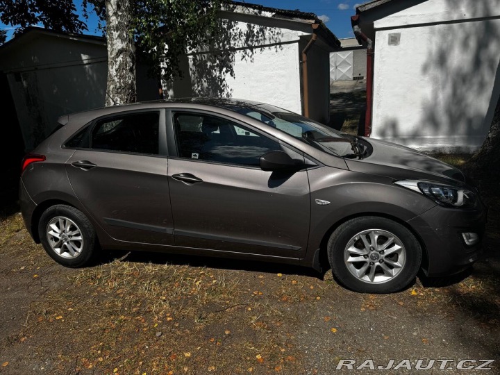Hyundai i30 1,4 73 kW, benzín, r.v. 2013