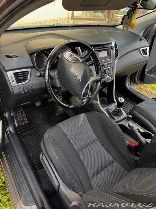 Hyundai i30 1,4 73 kW, benzín, r.v. 2013