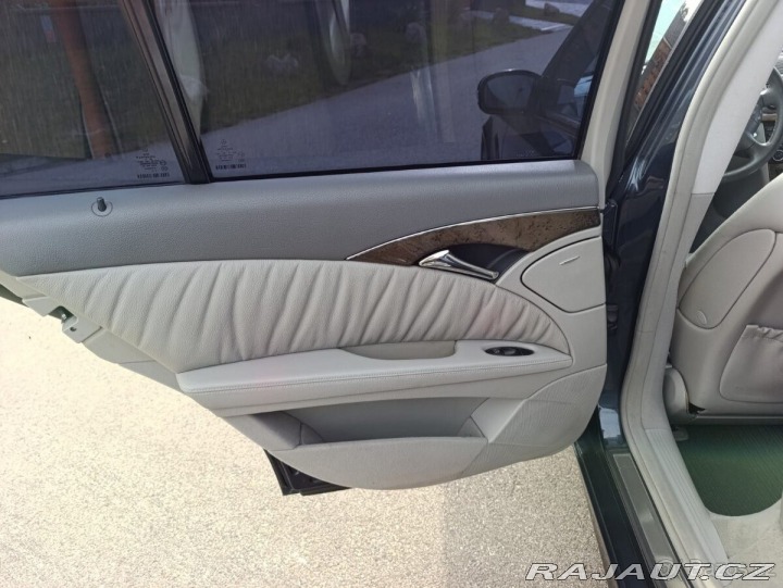 Mercedes-Benz E ve výbavě Avangarde 1800
