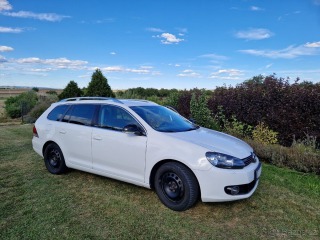 Volkswagen Golf 1,6   TDi 77kW, barva bíl
