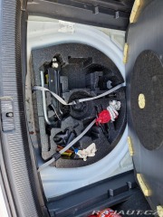 Volkswagen Golf 1,6 TDi 77kW, barva bíl 2012