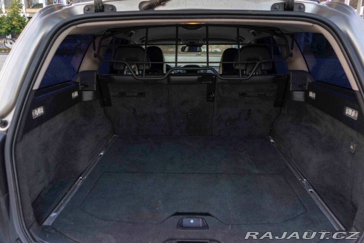 Volvo XC70 2,4 D5 2013, 4x4 – Výbo 2013