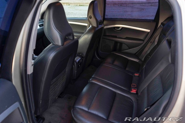 Volvo XC70 2,4 D5 2013, 4x4 – Výbo 2013