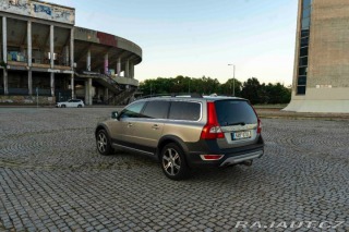 Volvo XC70 2,4 D5 2013, 4x4 – Výbo 2013