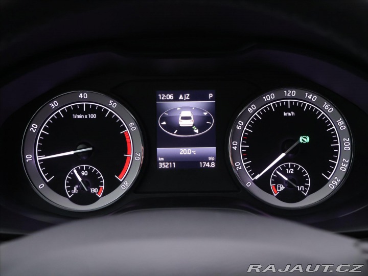 Škoda Karoq 1,5 TSI 110kW DSG Executi 2018