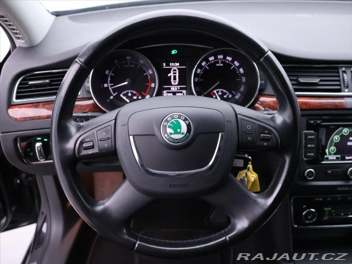Škoda Superb 1,4 TSI Elegance Navi 1.M 2011