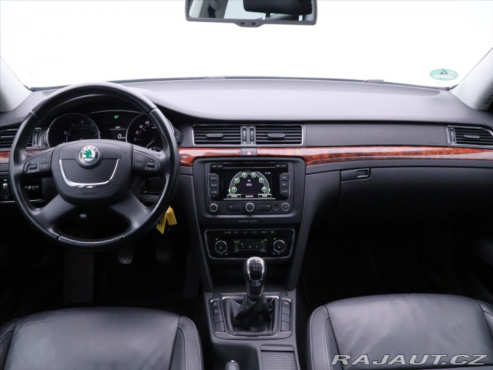 Škoda Superb 1,4 TSI Elegance Navi 1.M 2011