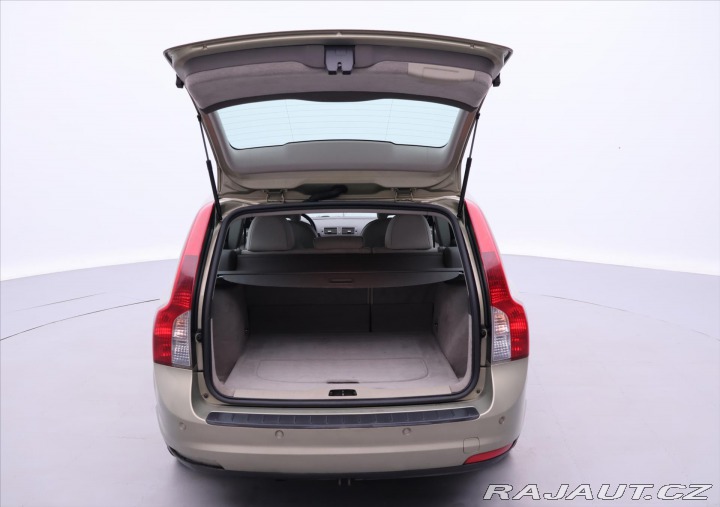 Volvo V50 2,0 D 100kW Aut. Kinetic 2010