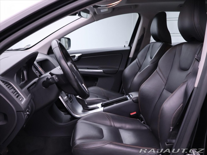 Volvo XC60 2,4 D5 162kW AWD Summum D 2017
