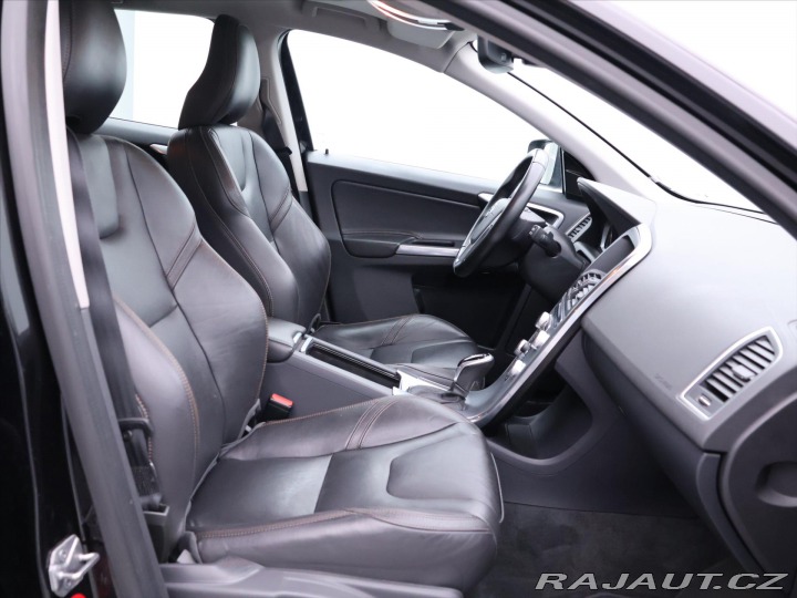 Volvo XC60 2,4 D5 162kW AWD Summum D 2017