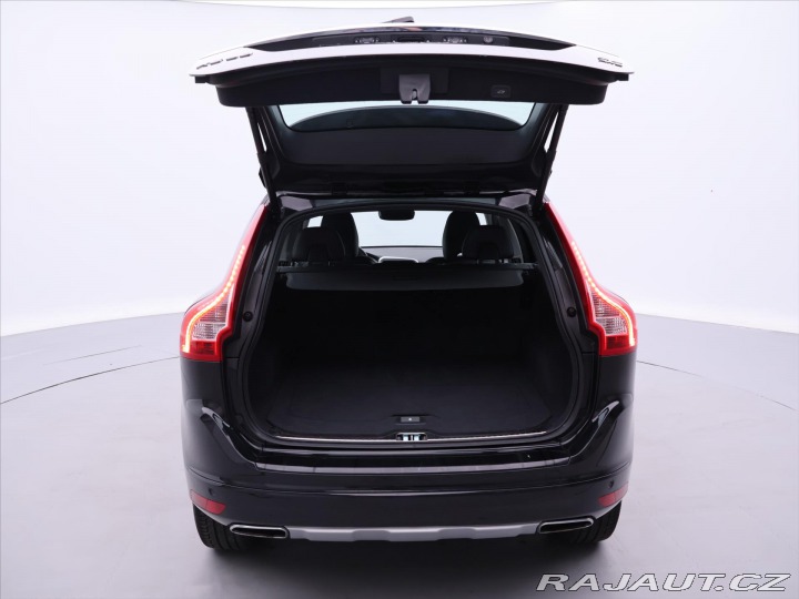 Volvo XC60 2,4 D5 162kW AWD Summum D 2017