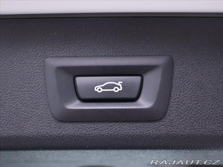 BMW 5 2,0 dA 140kW M-Paket, Zár 2018