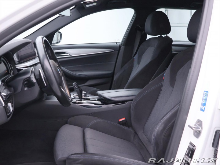 BMW 5 2,0 dA 140kW M-Paket, Zár 2018