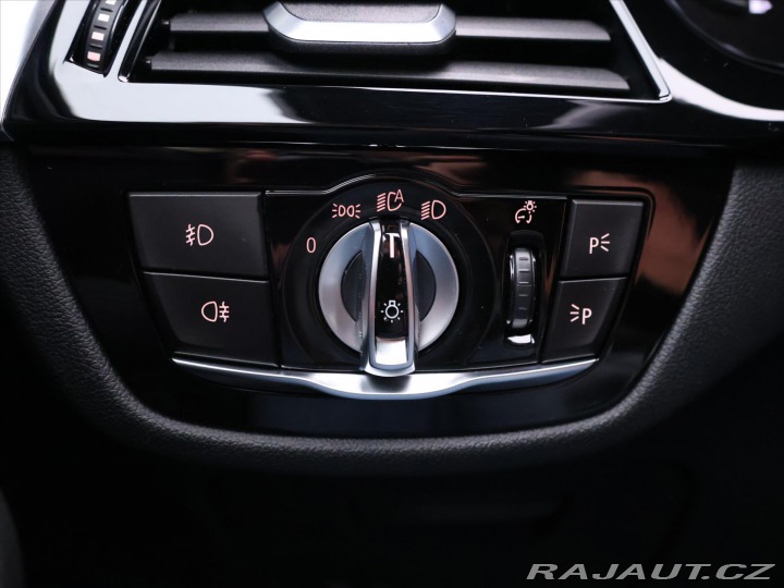 BMW 5 2,0 dA 140kW M-Paket, Zár 2018