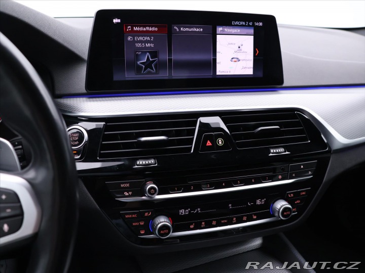 BMW 5 2,0 dA 140kW M-Paket, Zár 2018