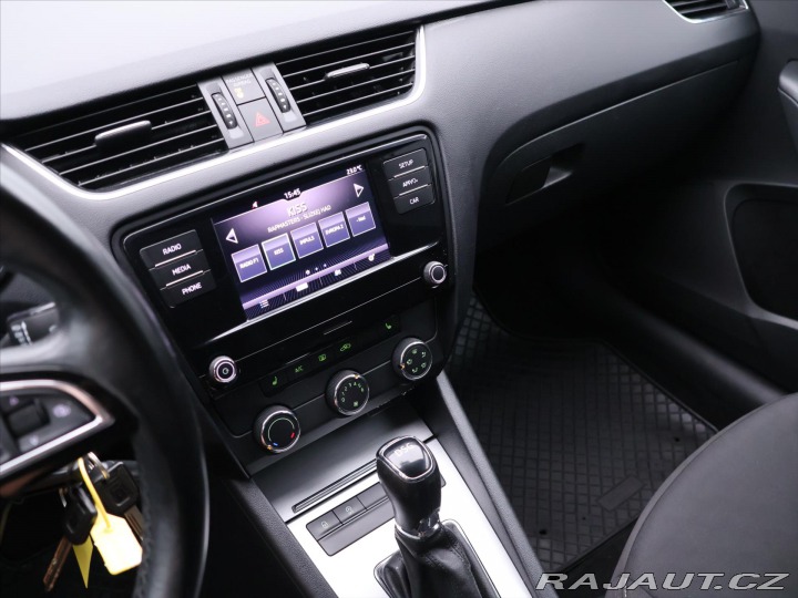 Škoda Octavia 1,6 TDI 85kW DSG Klima CZ 2017