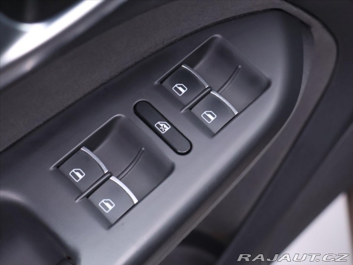 Volkswagen Touran 2,0 TDI 103kW Comfort Pan 2011