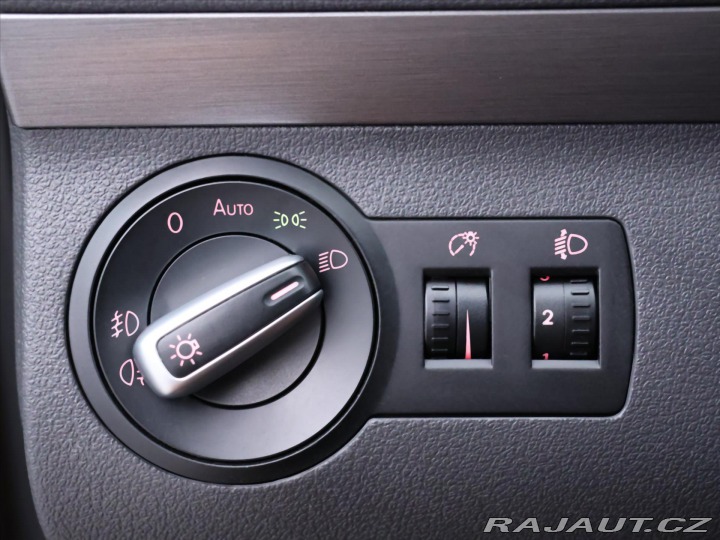 Volkswagen Touran 2,0 TDI 103kW Comfort Pan 2011