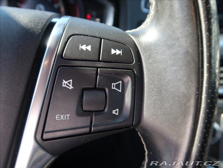 Volvo S60 2,0 T3 R.Design 2015